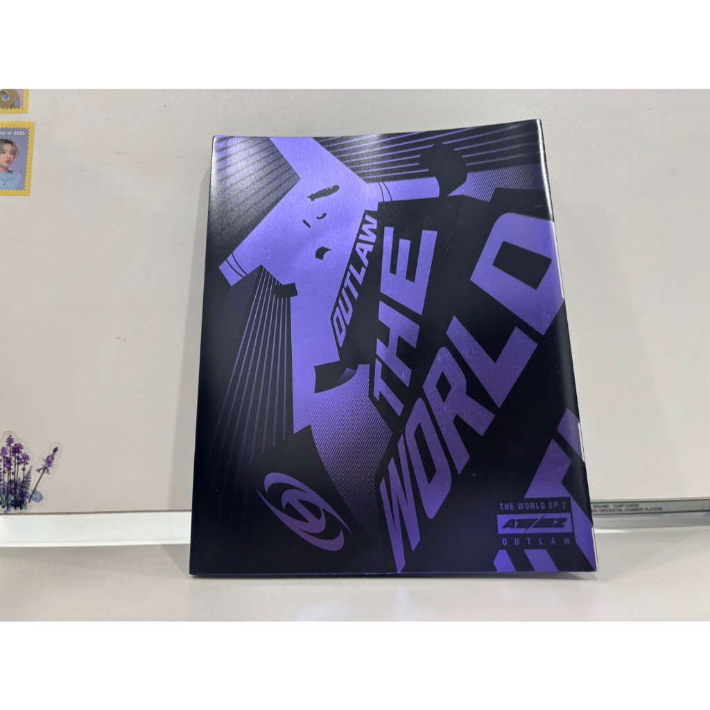1 CD MUSIC  ซีดีเพลงเกาหลี  ATEEZ - [THE WORLD EP.2 : OUTLAW]  VER O    (R2B14)