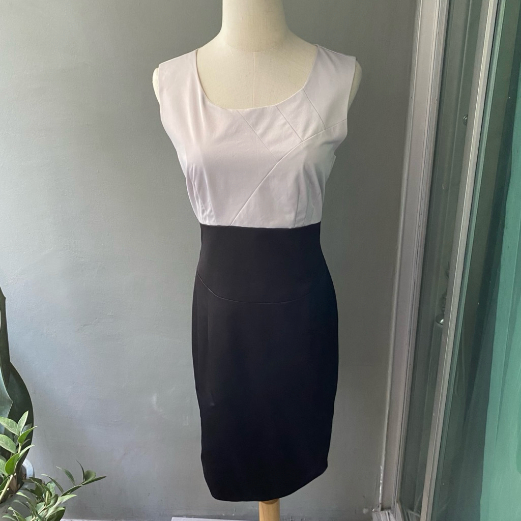 USED Karen Millen dress size US6