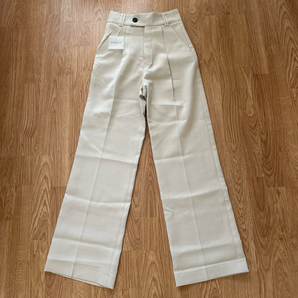Genesis apparel  Day Pants สี pale size xs กางเกงขายาวเอวสูงทรงกระบอกตรง