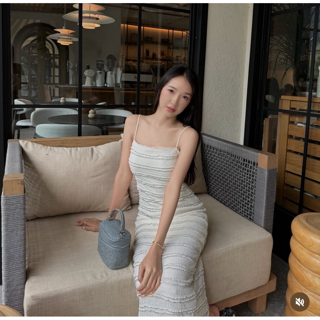 เช่าชุดเดรส wara.store.bkk size s 220/3วัน (สอบถามคิวก่อนสั่งซื้อ)