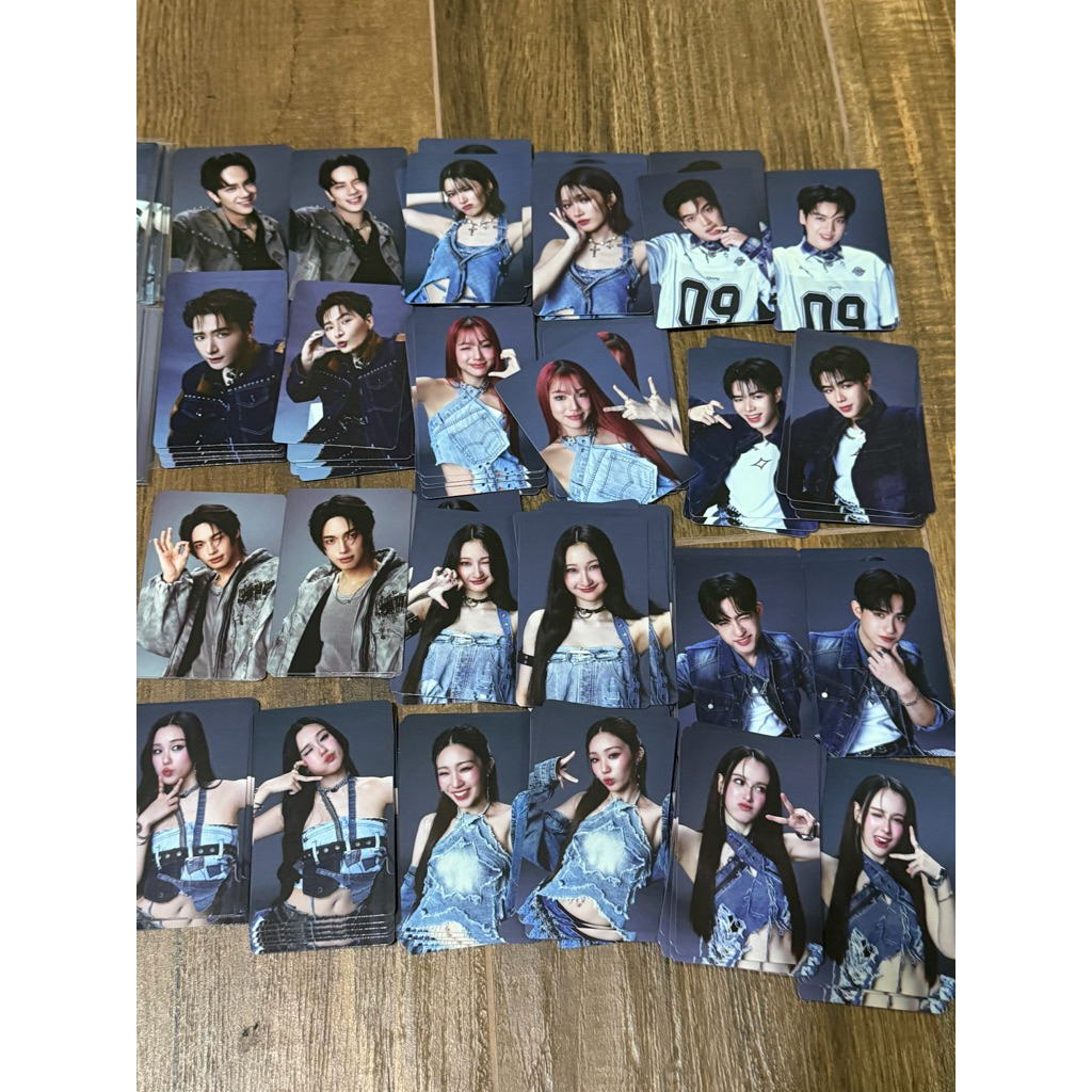 พร้อมส่ง แรนด้อมการ์ด RANDOM CARDS RISER CONCERT  NANON KRIST WIN CLOVER FELIZ GMMTV