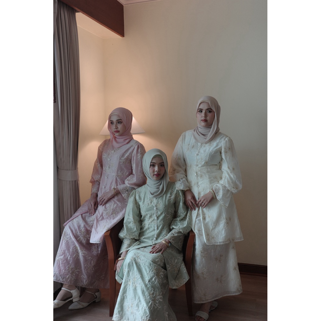 Naree  raya idition รุ่น naylar เนล่า