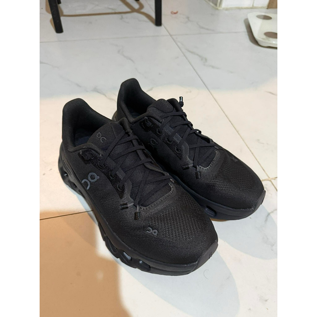 New ‼️ Oncloudtilt size US 7 (EU38) สีEclipse