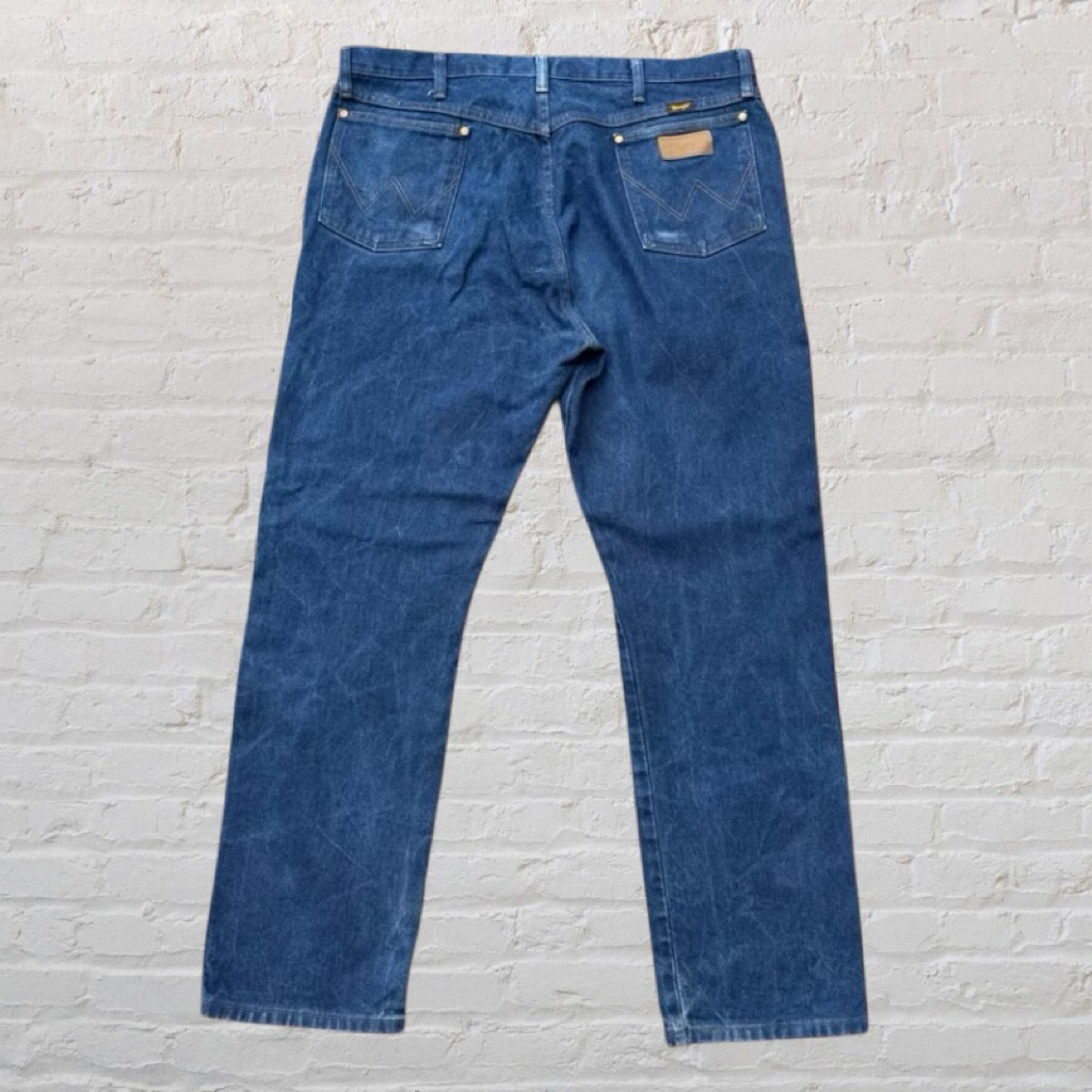 กางเกงยีนส์ Wrangler (เอว 38“)ส่งฟรี