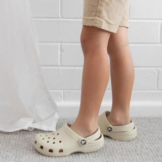 Crocs รองเท้าแตะ สำหรับเด็ก ผู้ใหญ่เท้าเล็ก Classic Clog 206991-100 / 206991-2Y2 / 206991-001