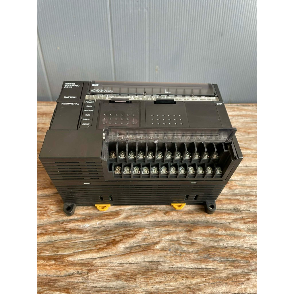 PLC Omron CP1E-N40DR-Aมือสอง