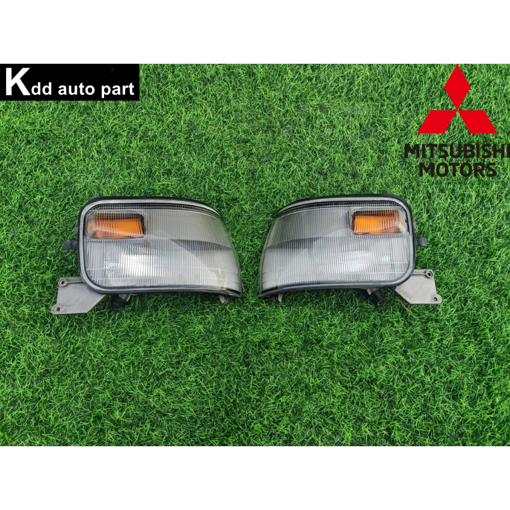 ไฟเลี้ยวมุม ของแท้ Mitsubishi Delica L300