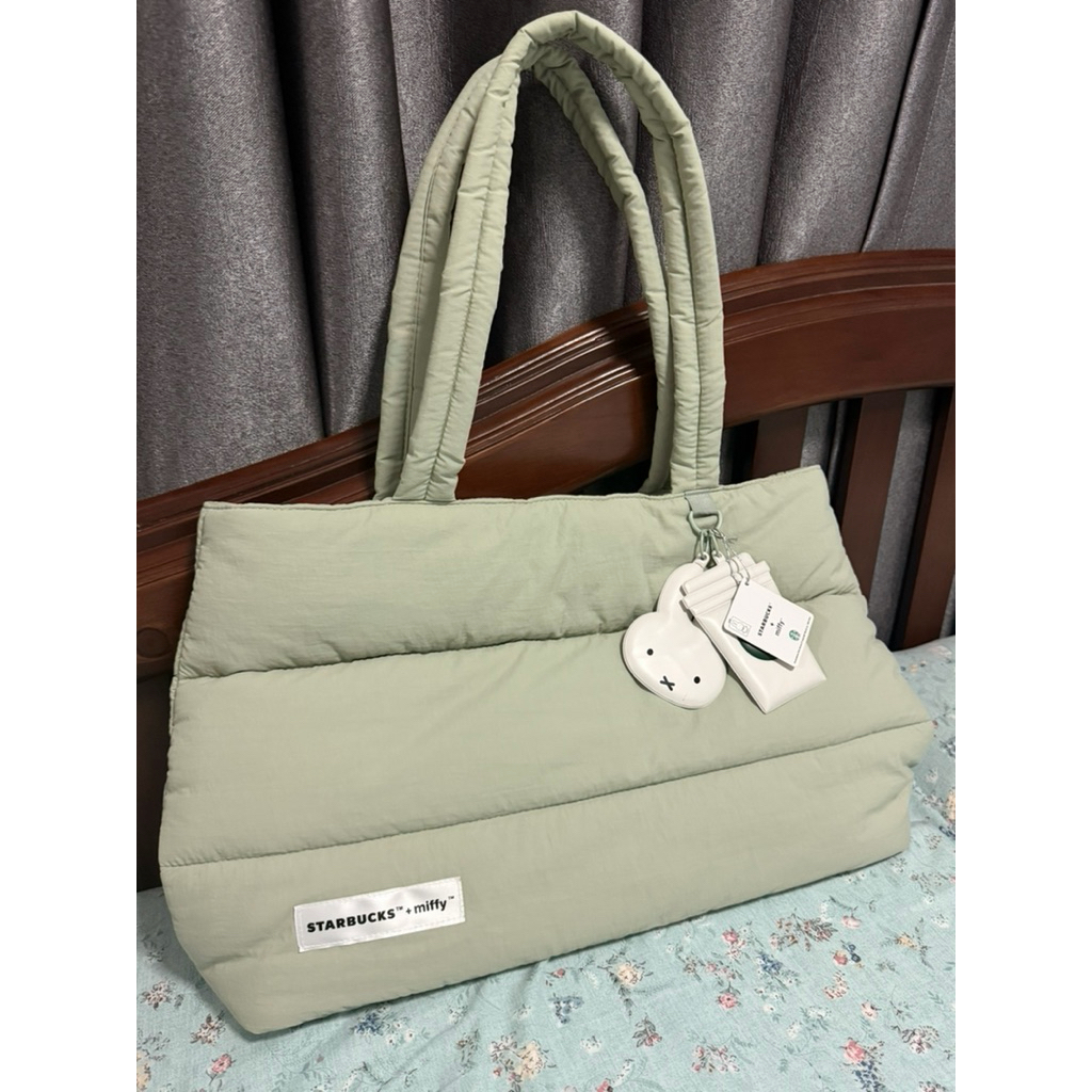 ส่งต่อกระเป๋า Miffy X Starbucks