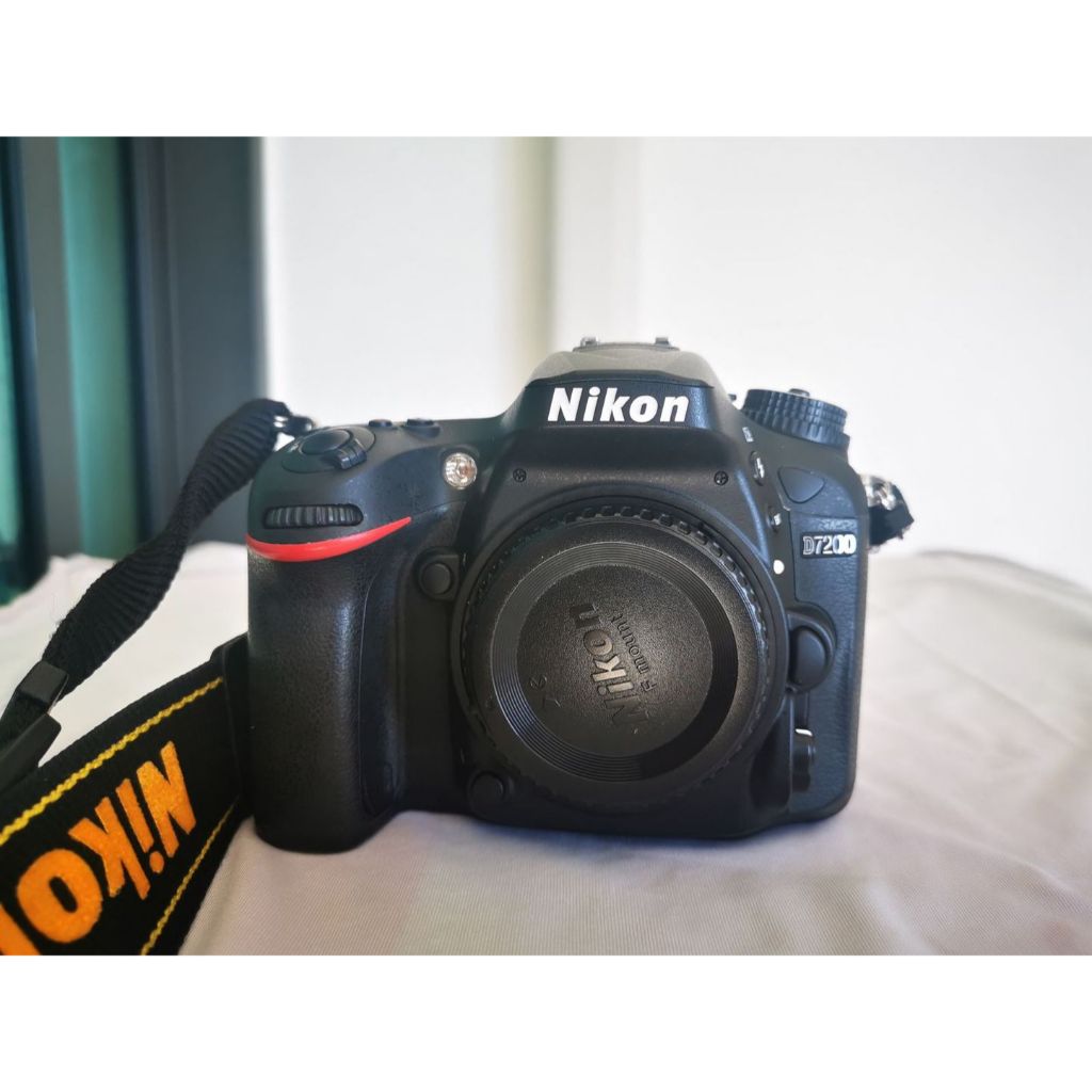 ขาย Body Nikon D7200 แท้ ครบกล่อง  ราคา 6000 บาท