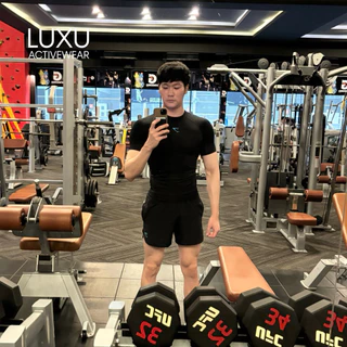 (พร้อมส่ง) GYMSHARK Element Baselayer T-Shirt Compression Fit ของแท้ 100%
