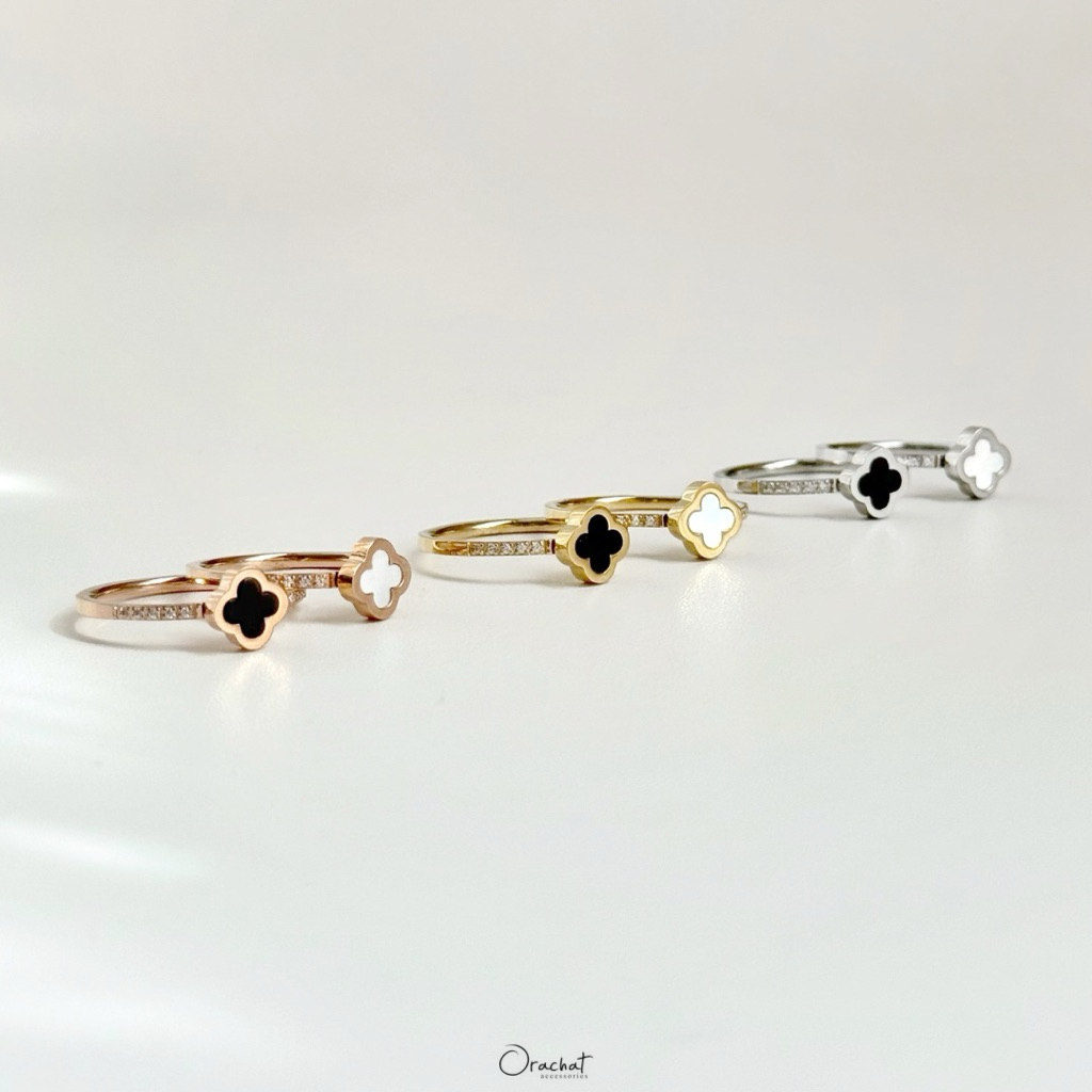 Orachat | Flower 14k ring. (แหวนตัวเรือนสแตนเลส)