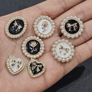 DP28 เพชรตกแต่งโบว์ไว้อาลัย ทำเข็มกลัดจำนวน 10 ชิ้น