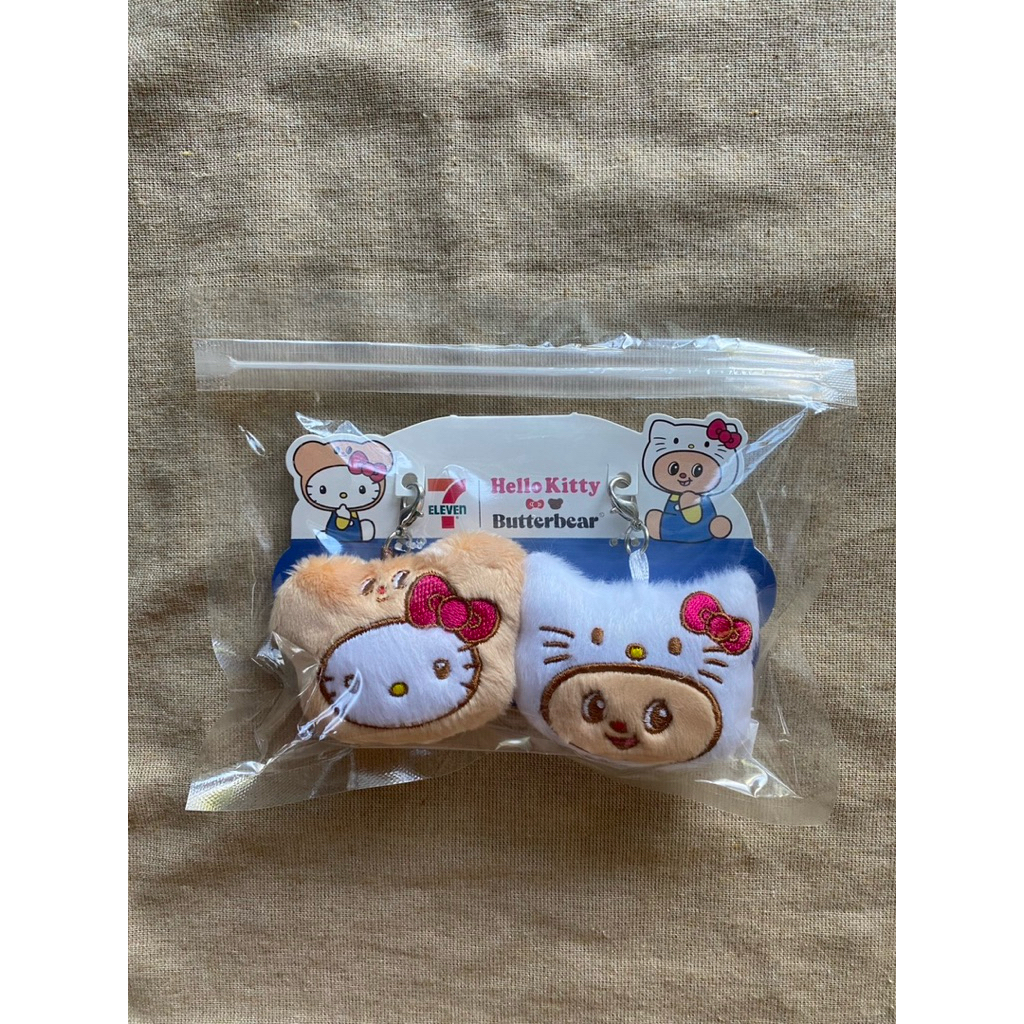 hello kitty x butterbear 7-11                    พวงกุญแจ