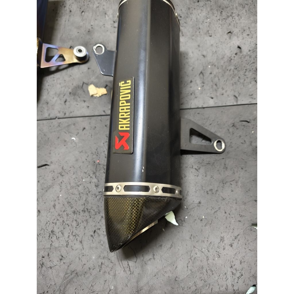ท่ออาคา akrapovic xmax 300