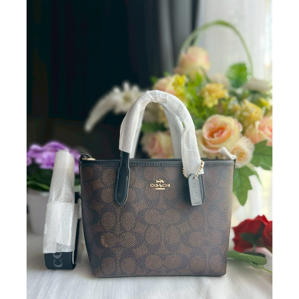 สะพายข้าง City Mini Tote Bag In Signature Canvas CW032 CY737