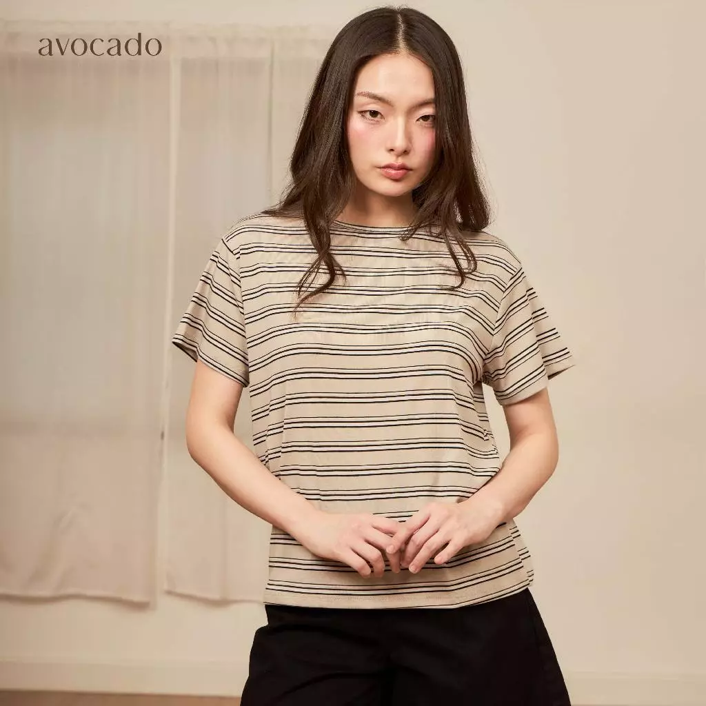 avocado - akita line tee เสื้อยืดลายทางผ้า Spandex นุ่มเด้ง ใส่สบาย I มีไซส์อก 40" และ 44"