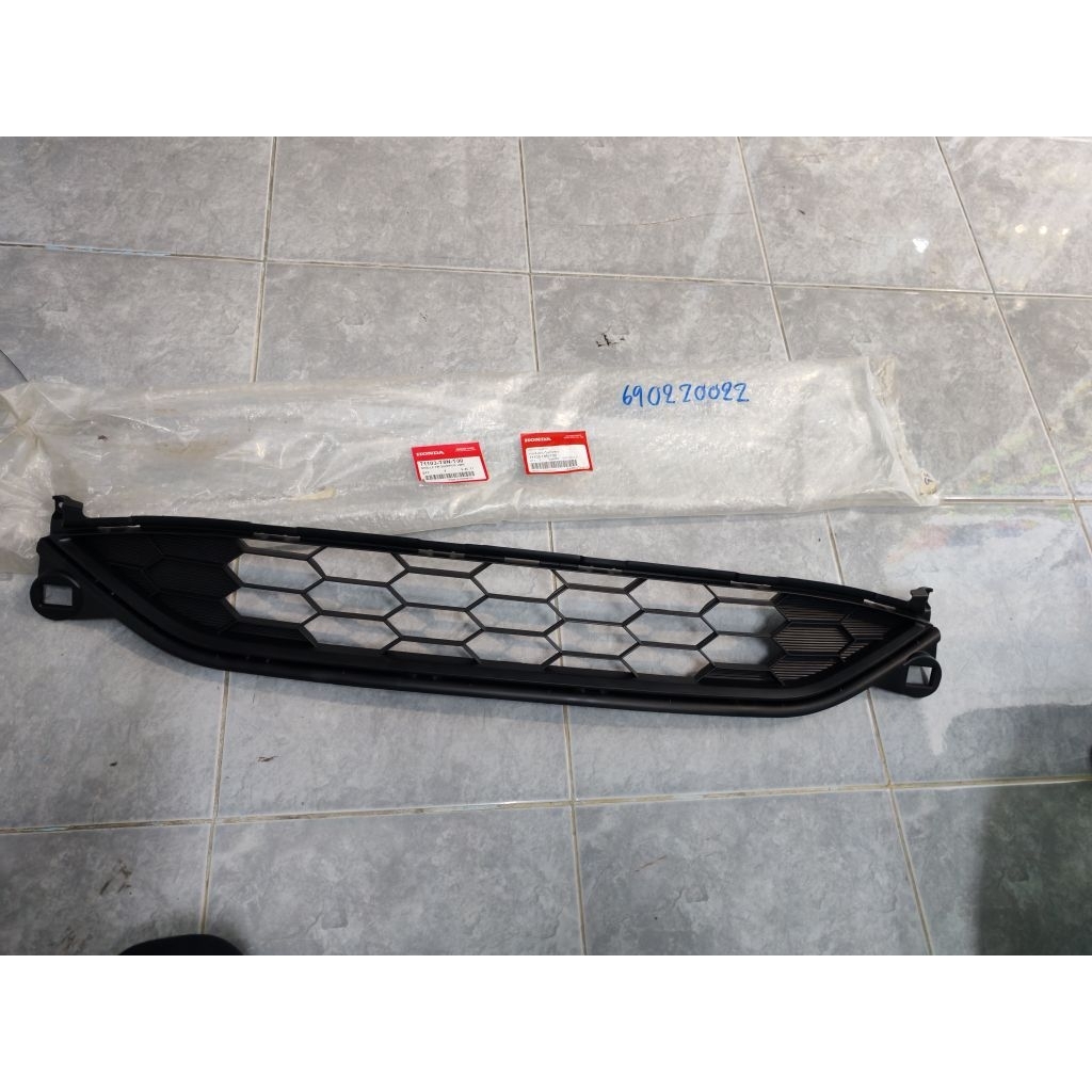ตะแกรงกันชนหน้าตัวล่าง​ Honda​(HRV)​