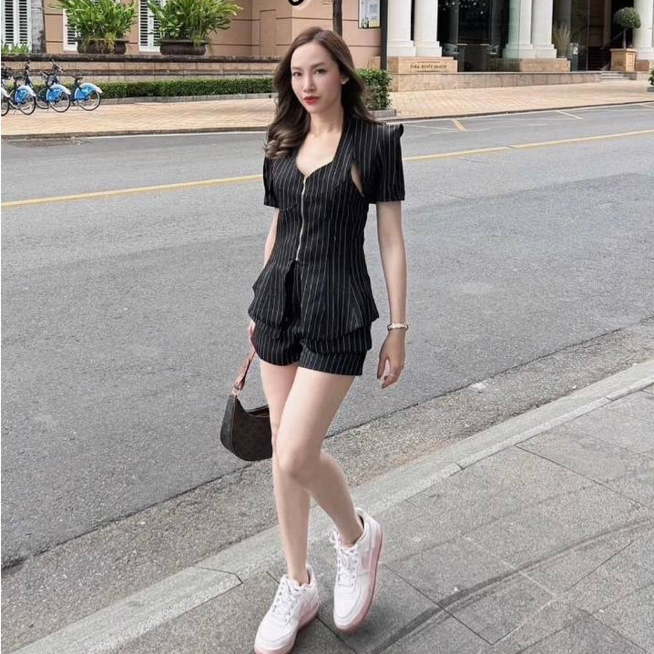 KIRASA S ชุดเซ็ต 3 ชิ้น เสื้อกั๊กแขนสั้น เสื้อคล้องคอซิปหน้า กางเกงขาสั้นแต่งกระเป๋าใช้ได้จริง