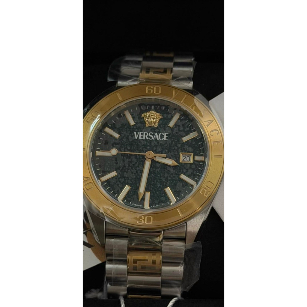 นาฬิกา Versace รุ่น V-Dome 42 mm