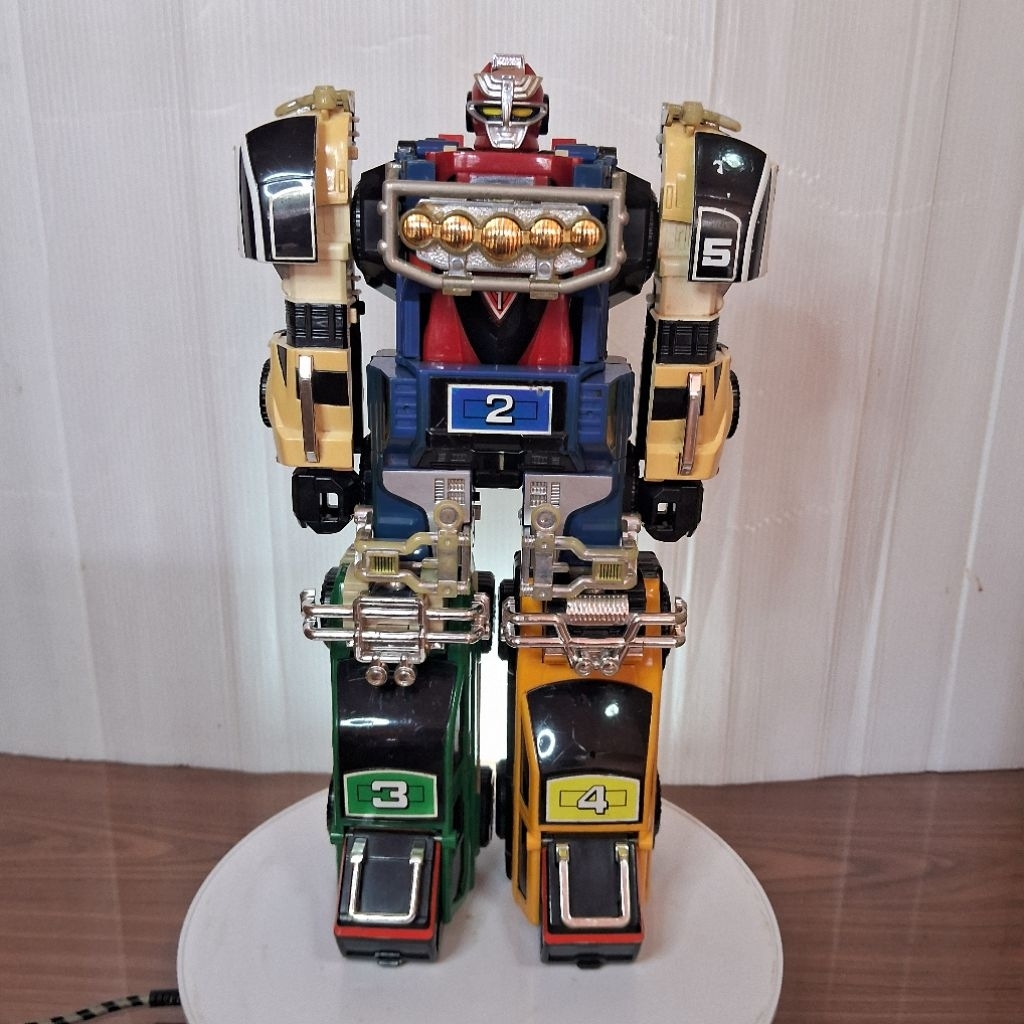 หุ่น Sentai DX RV Robo จากขบวนการ Carranger มือสอง
