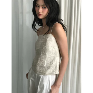 MELT.INMOMENTS Shimmer Top สายเดี่ยวผ้าปัก กลิตเตอร์ (พร้อมส่ง)