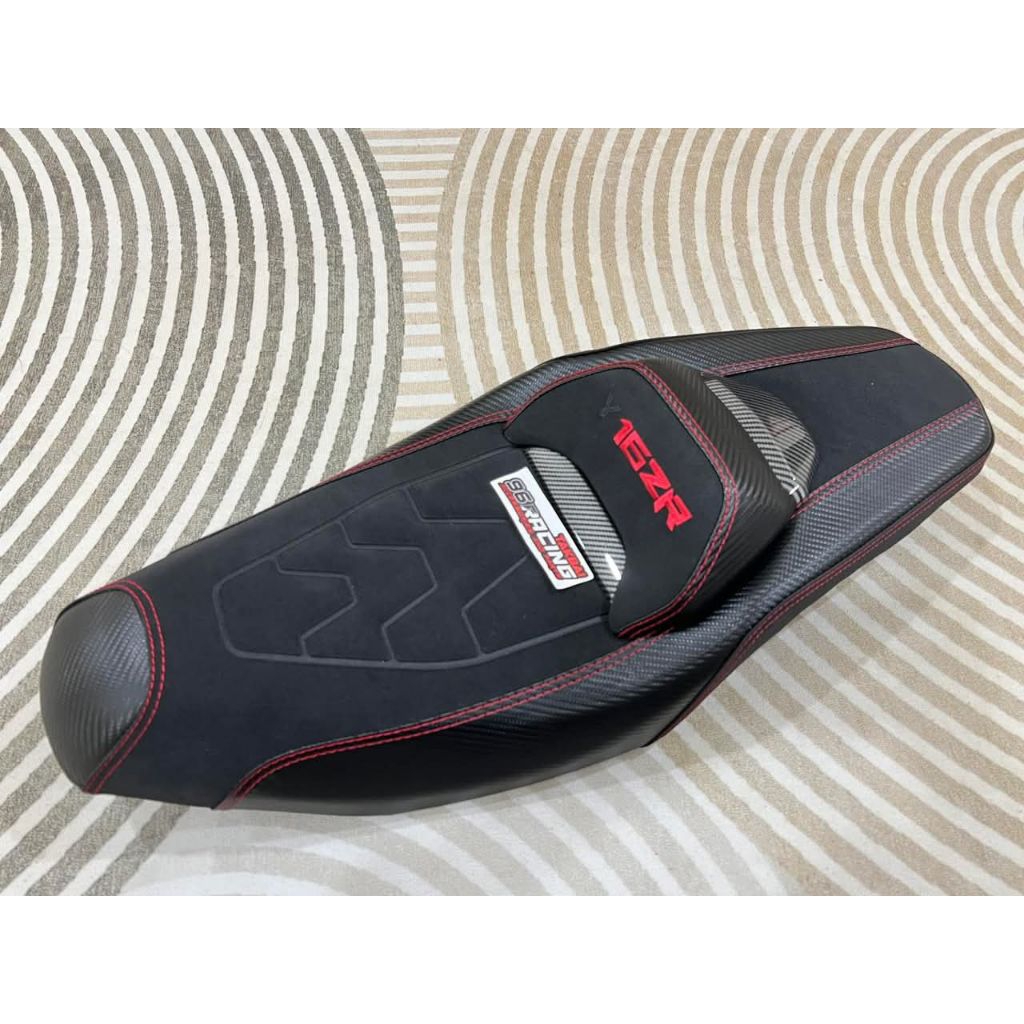 เบาะแต่งทรงสปอร์ต EXCITER 155 VVA ด้ายสีแดง