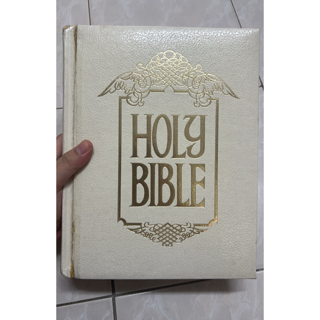holy bible kjv มือสองเล่มใหญ่