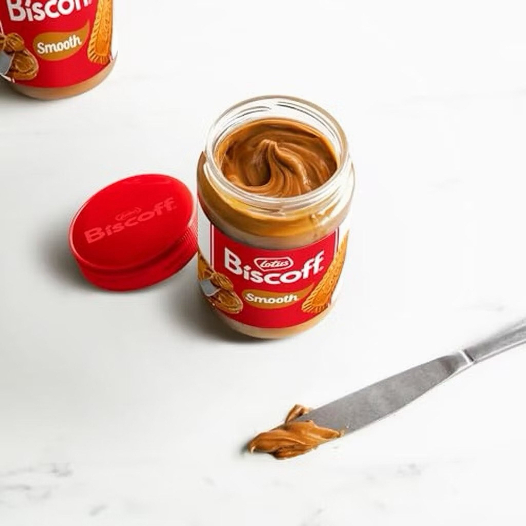 Lotus Biscoff Spread Smooth /Creamy 400 g. โลตัส บิสคอฟ สเปรด ครีมมี (ผลิตภัณฑ์ทาขนมปังผสมบิสกิต)