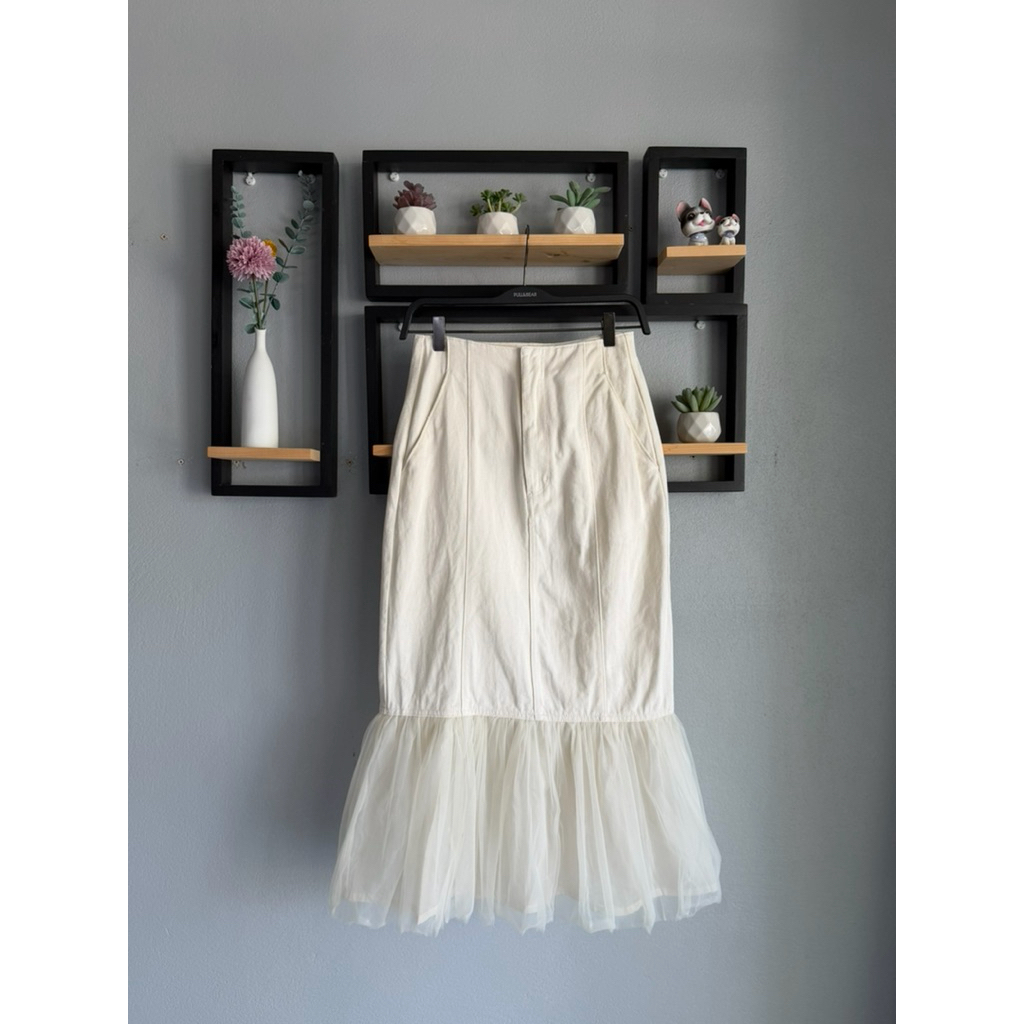 กระโปรงยีนส์ GRL สีขาว