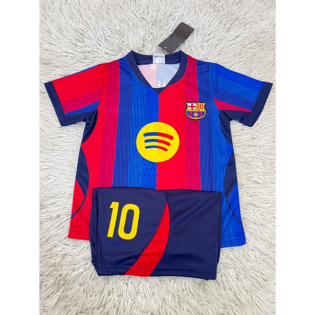 เสื้อบอลเด็ก ทีมบาร์เซโลน่าเบอร์10ชื่อลามีน ยามาล ปี026-2027ใหม่ล่าสุด เสื้อ+กางเกง