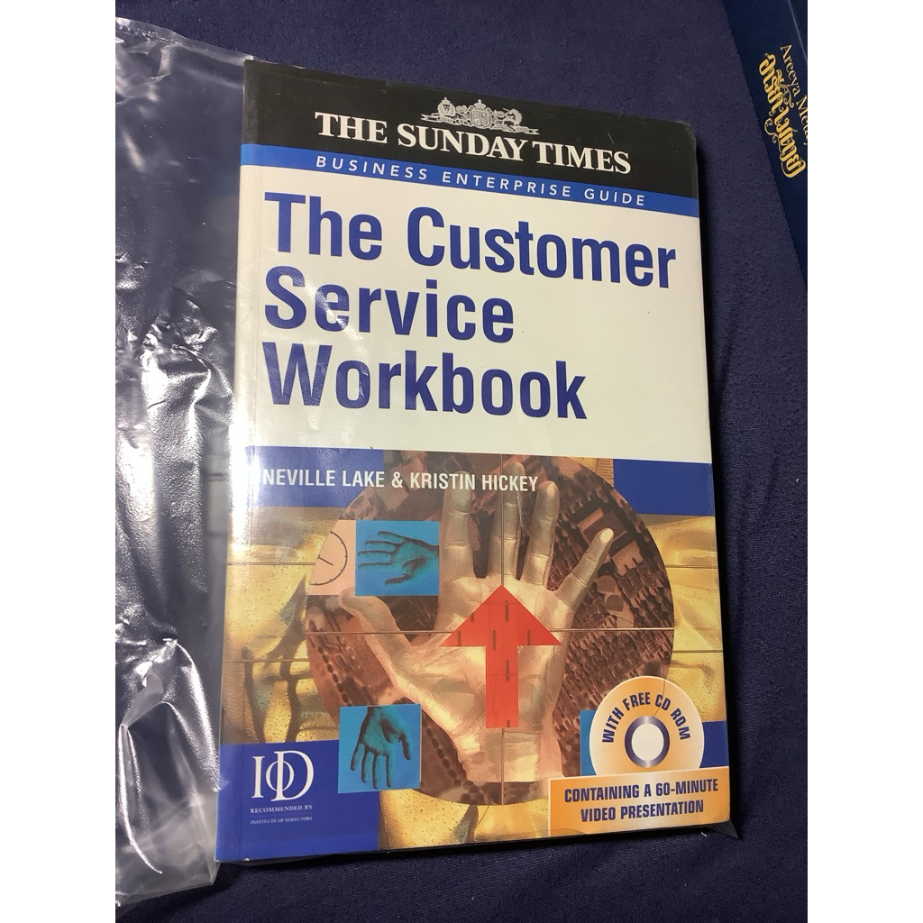 มือ2 ไม่มีแผ่นCD หนังสือสมุดงานบริการลูกค้า The Cusstomer Service Workbook  Neville Lake & Kristin H