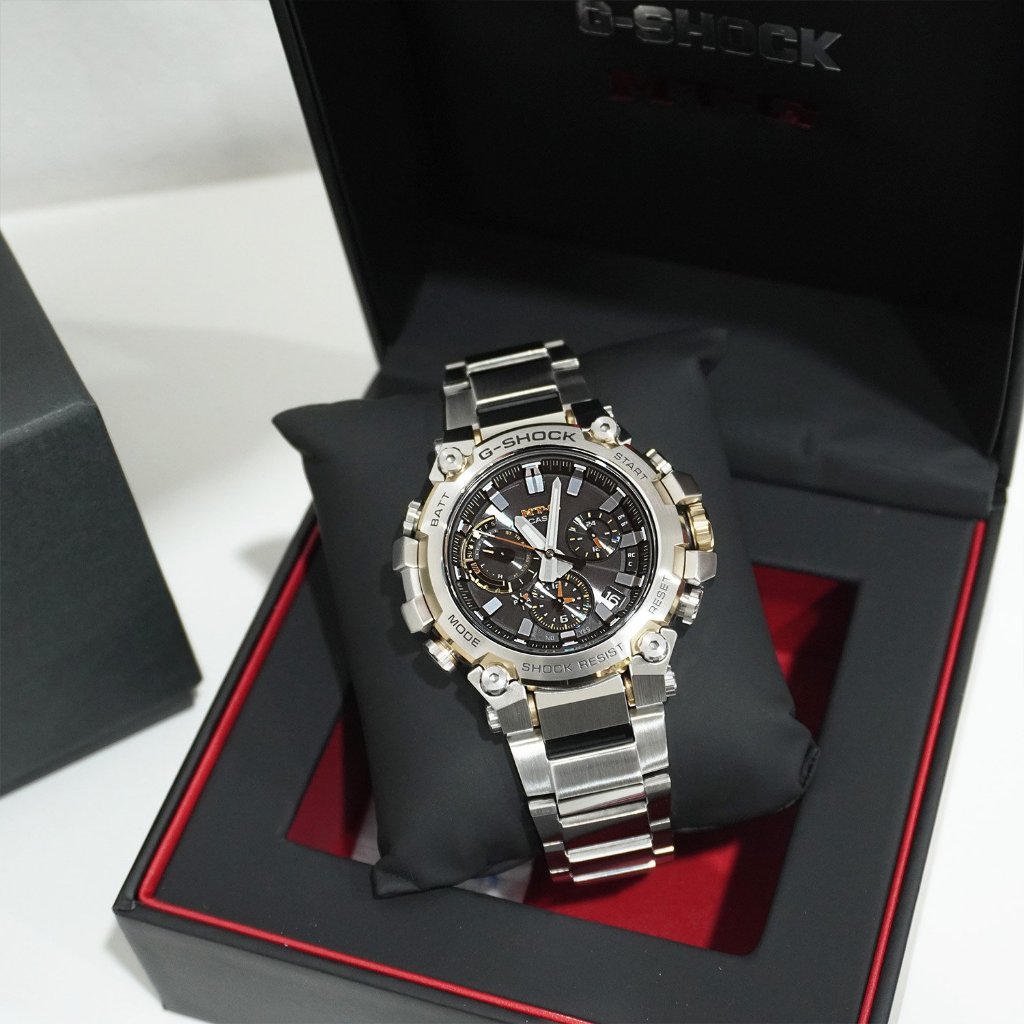 Casio G-Shock นาฬิกาข้อมือผู้ชาย สายเรซิน รุ่น MTG-B3000 (MTG-B3000D-1A9)