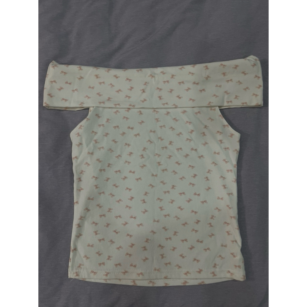 เสื้อปาดไหล่ คอลเล็คชั่นเก่าของแบรนด์ JARINYA(มือสอง)