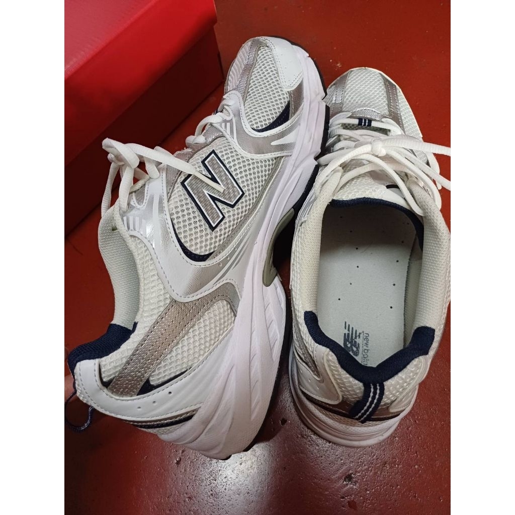 รองเท้าวิ่ง New Balance รุ่น 530 men สีขาว size 11.5 UK#มือสอง