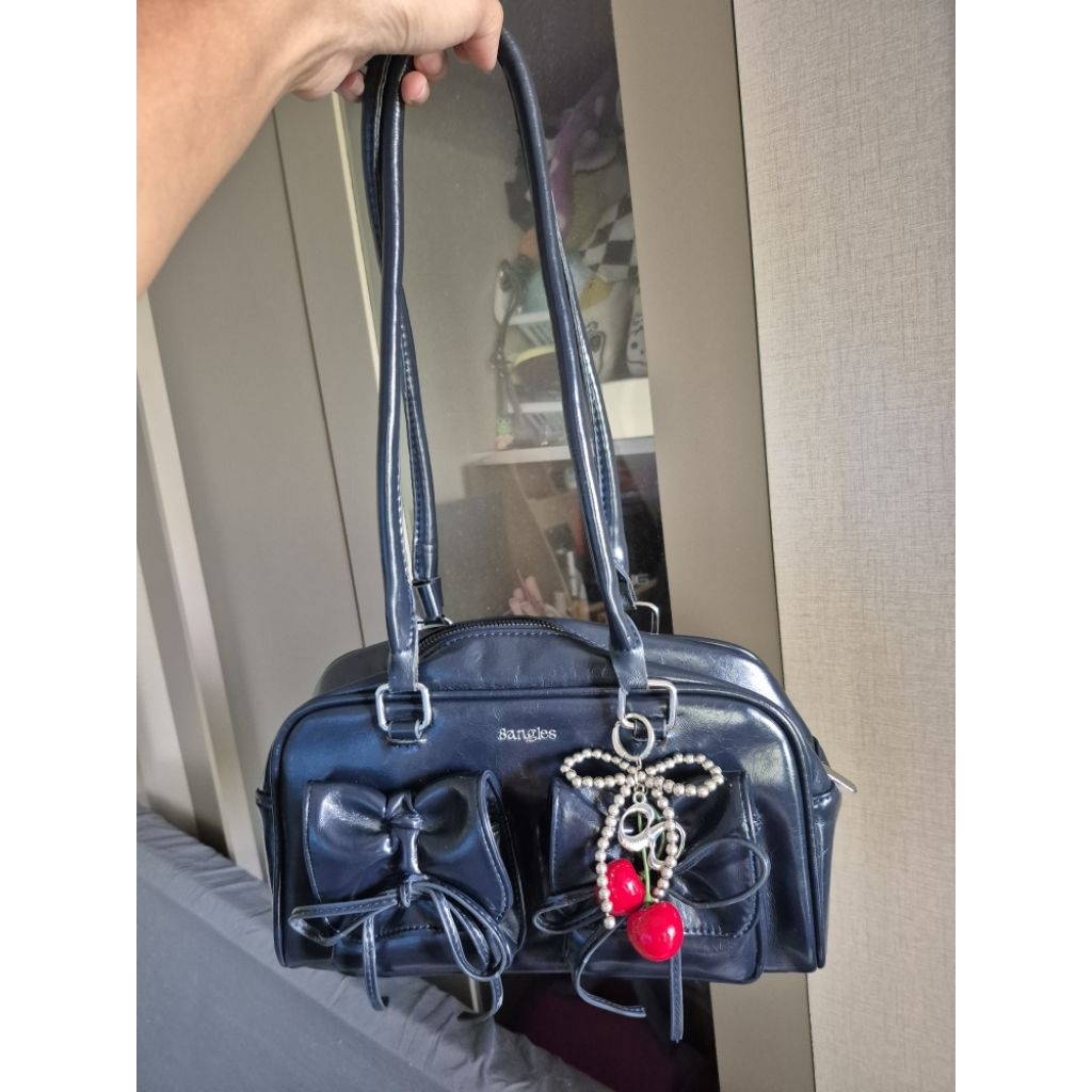 ส่งต่อ กระเป๋า8angles มือสอง สภาพดี