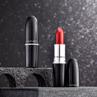 ส่งฟรีน้ำหอม ขนาดทดลอง ลิปสติก M.A.C Powder Kiss Lipstick #314 #316 #923 #930#813#926 เนื้อMatte 3g ลิป ลิปสติก
