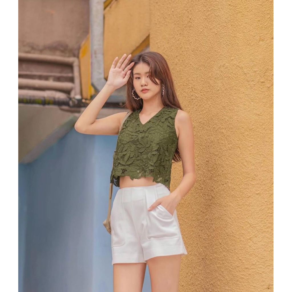 RMV Collection (2nd) : M Top เสื้อลูกไม้ แขนกุด สีเขียว