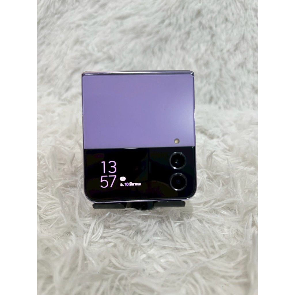 Samsung Galaxy Z Flip4 สภาพสวย