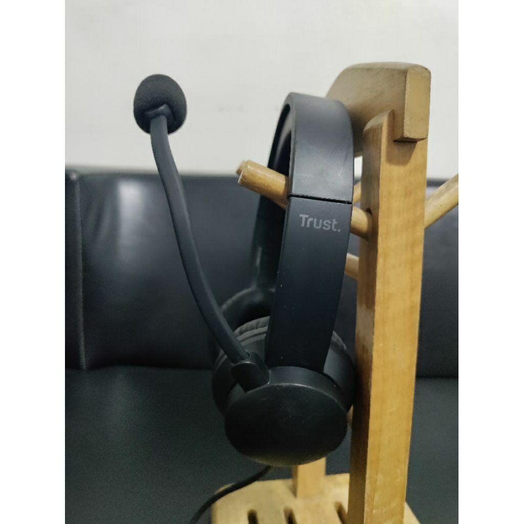 หูฟังคอมพิวเตอร์( TRUST )Ayada25088มือ2ของแท้