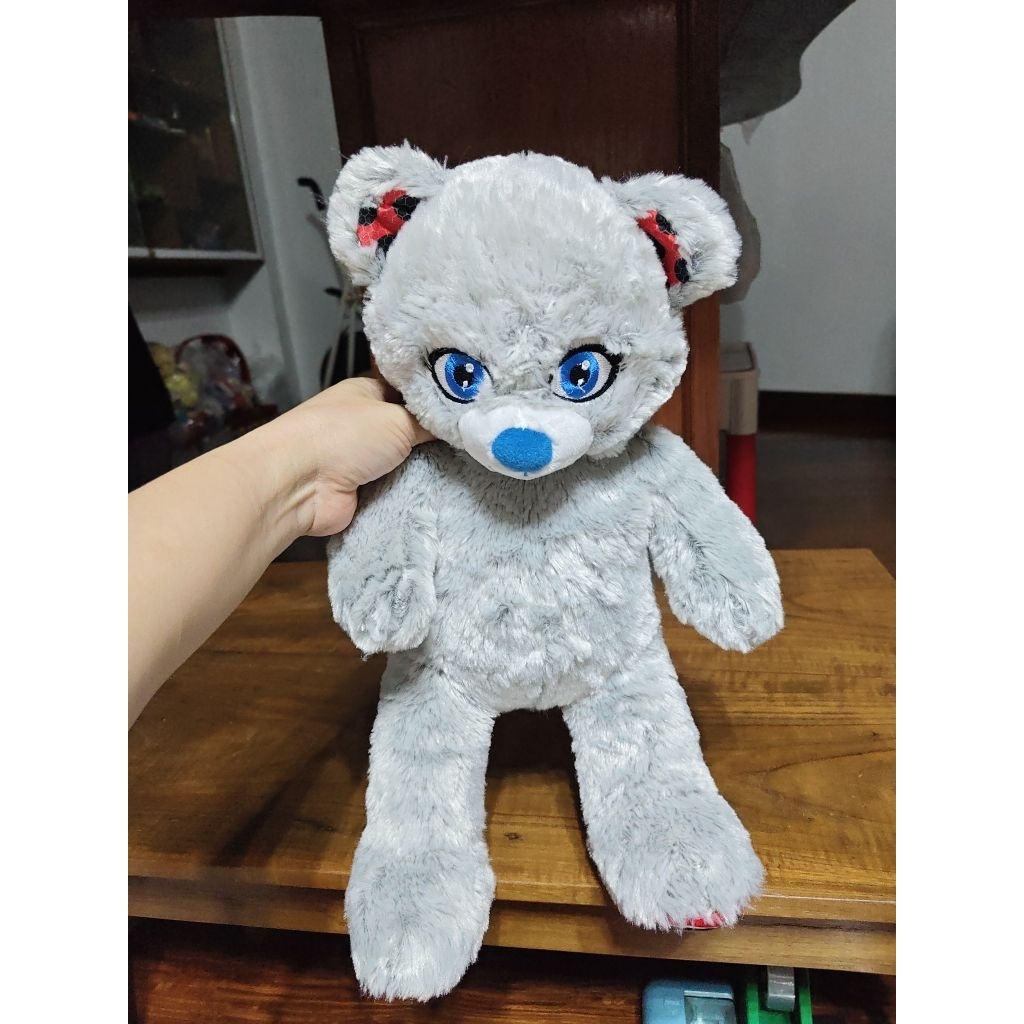 บิ้วอะแบร์ miraculous ladybug