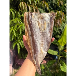 ปลาช่อนทะเลไซส์จัมโบ้ น้ำหนัก 1 กิโลกรัม ได้ประมาน 10-11ตัว อาหารทะเลแห้ง สามารถนำไปทำน้ำพริก หรือ ทอดทานได้อร่อยมาก