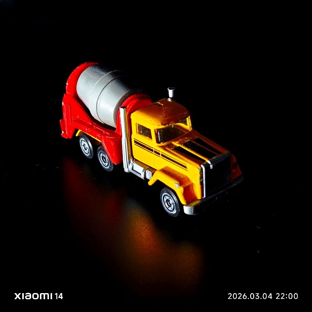 Majorette Peterbilt Cement Mixer Truck
