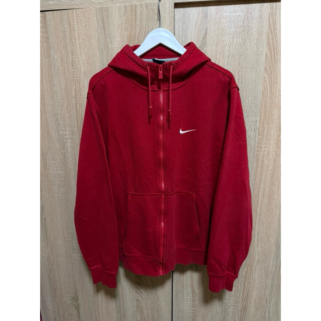 NK Club fleece สีแดง มือสอง ไซส์ L อก 48
