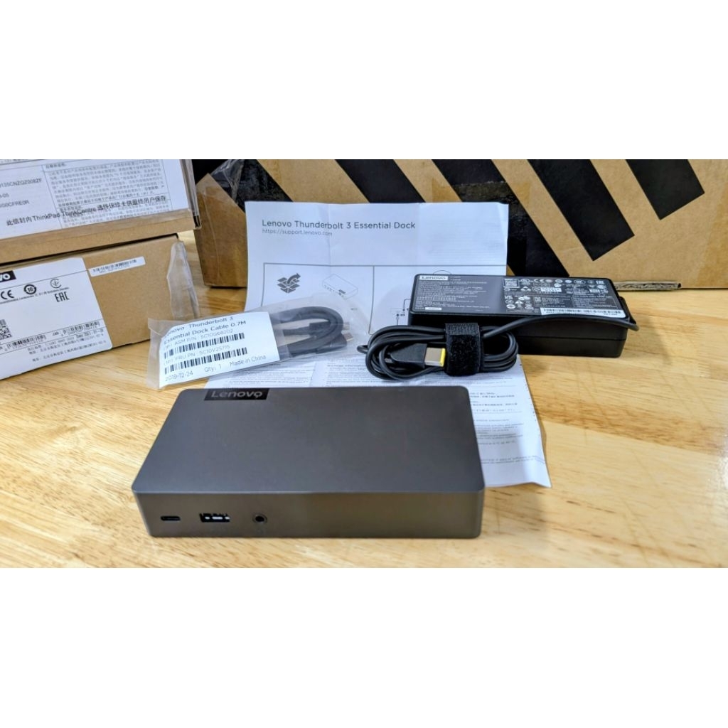 Lenovo Thunderbolt 3 Essential Dock - สินค้าใหม่มือ 1 กล่องซีล