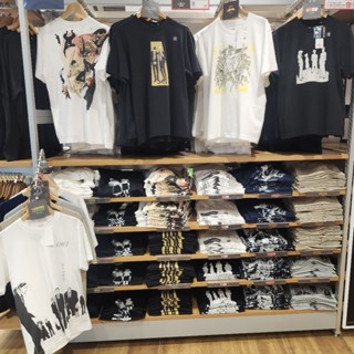 รับหิ้วของแท้ Uniqlo เสื้อยืด UT คอลเลคชั่น MANGA UT SHUEISH…