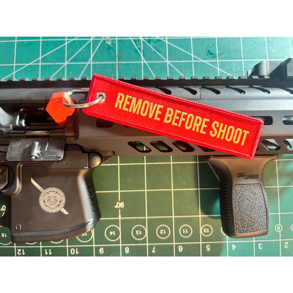 พวงกุญแจ Remove Before Shoot / Empty Chamber สาย Tactical ปลั๊กเซฟตี้ปืน Airsoft