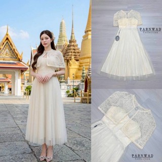 Parnwad  เดรสสายเดี่ยวตัวยาวบุลูกไม้ ช่วงล่างมุ้งสองชั้นเย็บ…