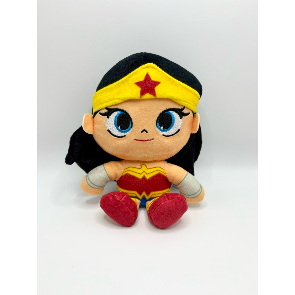 Wonder Woman ขนาดประมาณ 7 นิ้ว