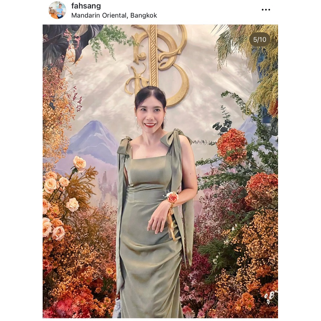 [USED] Dress ออกงาน สีเขียวขี้ม้าติดแกรม ผูกโบว์ไหล่ ร้าน peace.eveninggown