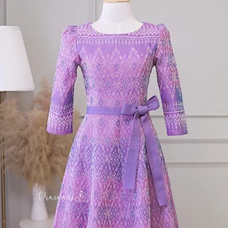 PRAEWARIN (แพร-วรินทร์) ชุดเดรสผ้าไทยงานพรีเมี่ยมแต่งโบว์ข้างเอว 1 ชุดใส่ได้ถึง 2 แบบ